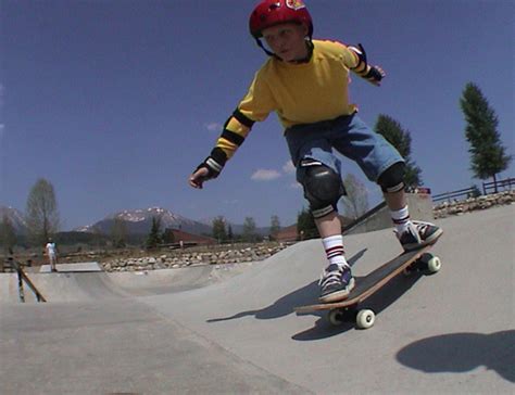 Starting Kids Out Skateboarding - Skateboard Programs