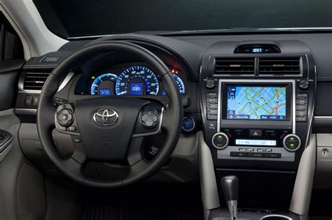 2013 Toyota Camry Gets Updated Interior - autoevolution