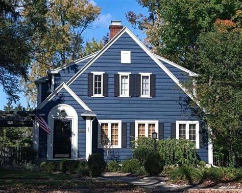 46 Exterior Paint Colors For House With Brown Roof - Matchness.com ...