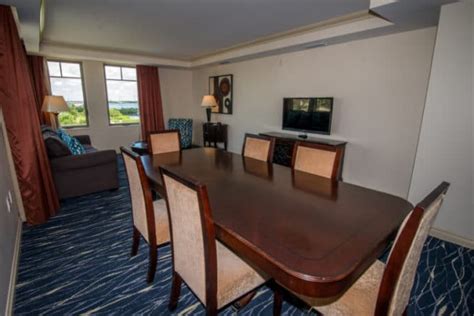 Luxury Hotel Punta Gorda Florida | Wyvern Hotel | Rooms & Amenities