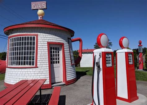 Quirky Attraction: The Teapot Gas Station in Zillah, Washington – Quirky Travel Guy