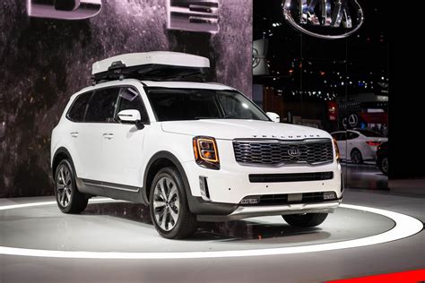 2020 Kia Telluride is a new option for the big SUV crowd