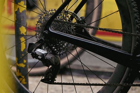 SRAM Apex is now 1x12 with Eagle, XPLR, AXS & Mechanical Options! - Bikerumor