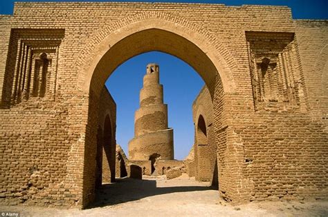 Great Mosque of Samarra, Iraq | World heritage sites, Culture travel ...