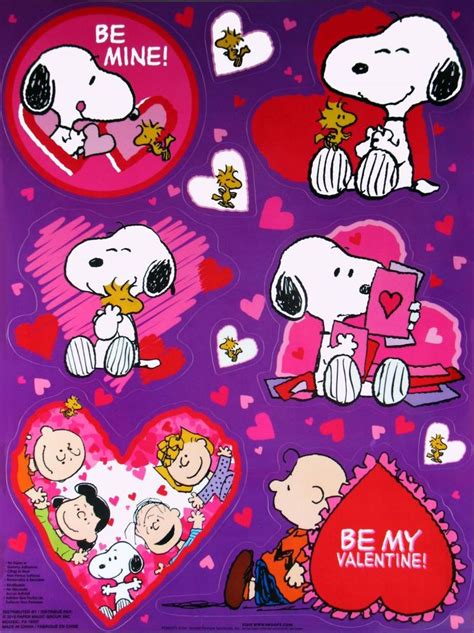 Peanuts Gang Valentine's Day Window Clings | Snoopy valentine, Snoopy ...