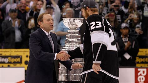 NHL lockout 2012: Owners offer extends free agency, limits long-term ...