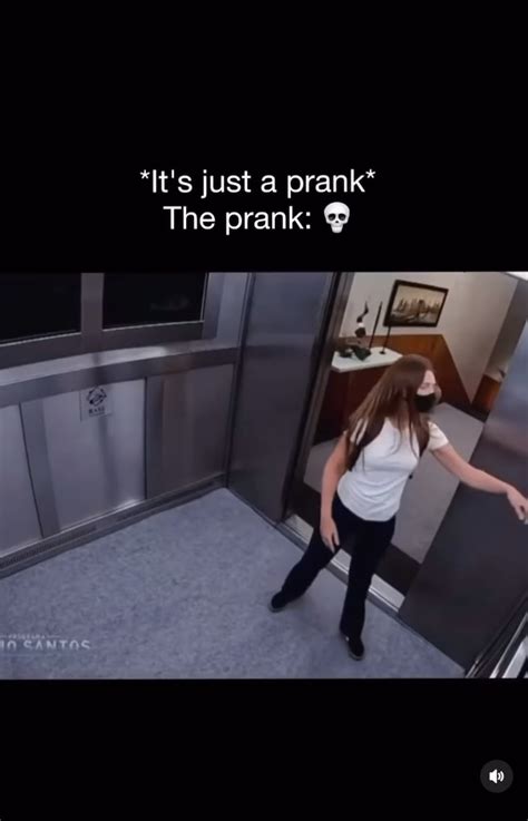 Woman scared in cruel elevator prank : r/PublicFreakout