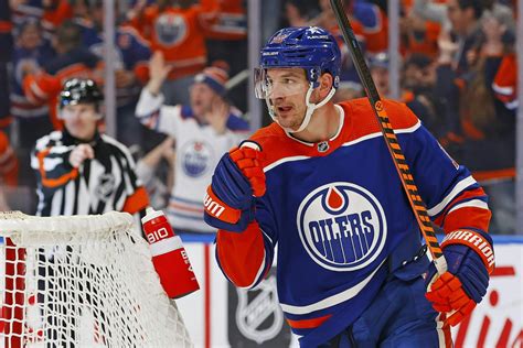 Zach Hyman lights up the scoreboard in third season with the Oilers ...