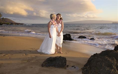 Maui Wedding Photographers | Gay Hawaii Wedding - Gay and Lesbian Wedding Packages in Maui Hawaii