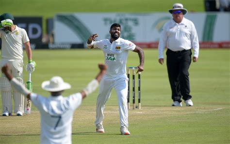 Sri Lanka look determined while host lose front-liners