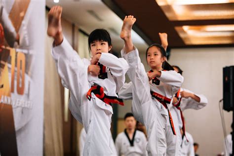 TEENS TAEKWONDO – JH Kim Taekwondo Institute