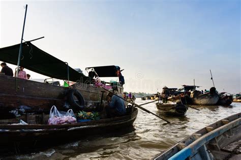 Vietnam Action: Vegetable Market on the River in Western of Viet Nam Editorial Stock Image ...