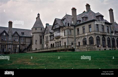 Dark Shadows Collinwood Mansion in Collinsport, Maine USA Stock Photo ...