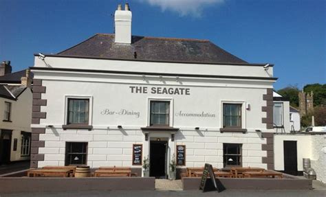 English Pub & Hotel at its best - Review of The Seagate, Appledore, England - Tripadvisor