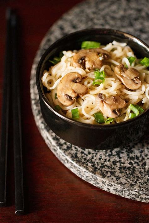 Mushroom Noodles | Quick Mushroom Noodles » Dassana's Veg Recipes