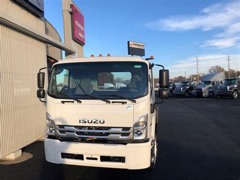 2023 ISUZU FTR - Vanguard Truck Centers