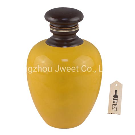 Eco-Friendly Custom Paint Color Gin Bottle Ceramic Liquor Gin Bottle - China Paint Color Gin ...