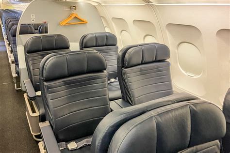 United Airbus A320 business class review - The Points Guy