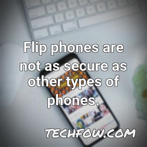 Are Flip Phones Better Than Smartphones (Pictures!) - TechFOW.com