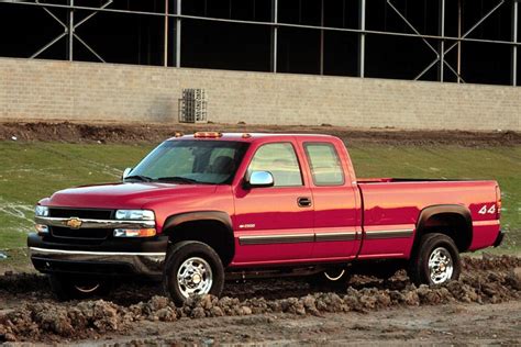 2001 Chevrolet Silverado 2500 Specs, Price, MPG & Reviews | Cars.com