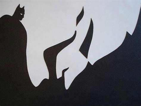 optical illusion Batman | Negative space art, Optical illusions art, Illusion art