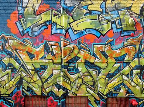 TravelMarx: Wildstyle Graffiti- University Apple Store