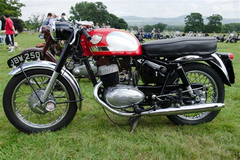 Royal Enfield 250cc Turbo Twin Sports (1966) | Bodelwyddan C… | Flickr