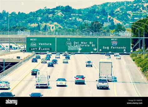 Overhead sign above Freeway Stock Photo - Alamy