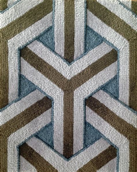 Geometric-Rug-Pattern-Wall-to-Wall-Commercial-Hotel-Area-Rug-Lindstrom ...