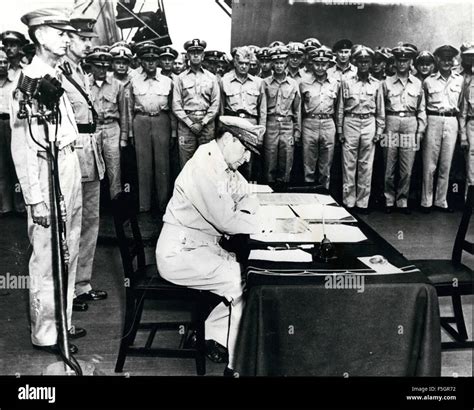 1945 - World War II General MacArthur Signs Jap Surrender Terms Stock Photo: 89494582 - Alamy