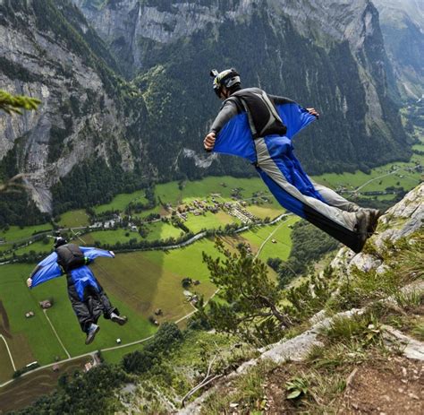 Schwarzwald: Basejumper springt von Brücke, sein Schirm öffnet sich zu spät - WELT