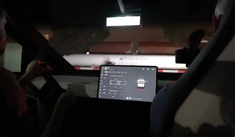 tesla-cybertruck-center-touchscreen - TESLARATI