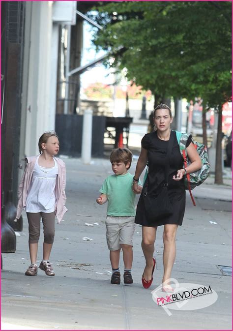 Kate Winslet walks with her kids - Kate Winslet Photo (6421987) - Fanpop