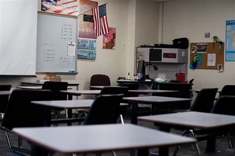 Outbreaks, quarantines and closures in AZ schools