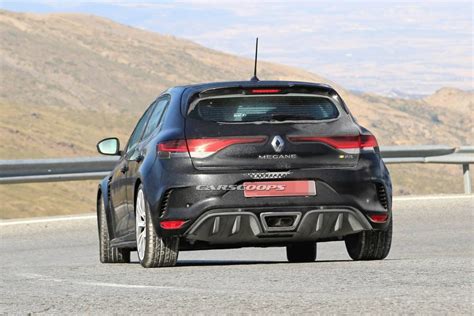 Renault Megane RS Already Getting Facelifted, Adopts Revised Lights | Carscoops