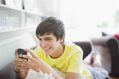 Rules for Texting Your Crush - Teen Advice