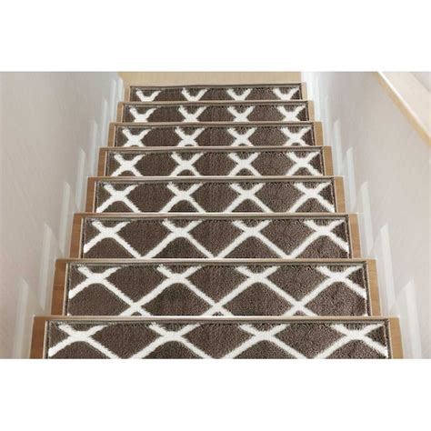 The Sofia Rugs Carpet Stair Treads (Set of 13) Stair Treads Brown ...