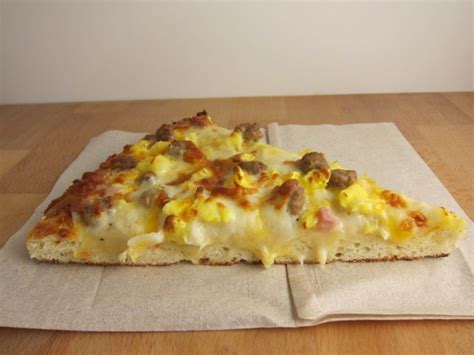 Review: 7-Eleven - Breakfast Pizza | Brand Eating