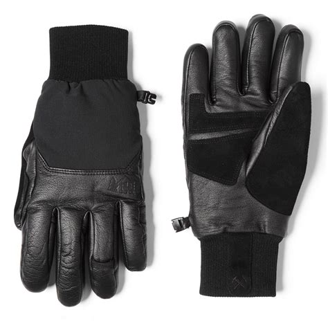 8 Leather Winter Gloves Doing Cold-Weather Fashion Right This Year