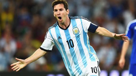 Argentina beat Bosnia-Herzegovina 2-1 as Lionel Messi scores great goal