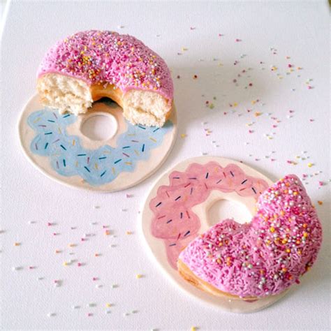 Finally, A Donut Plate With A Hole In It | Foodiggity