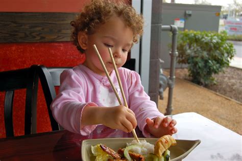 Playing chopsticks - Reelmama.com