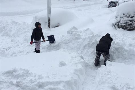 More than 60 inches of snow falls on US city in record-breaking Christmas snowstorm as state ...