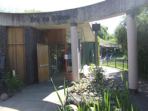 Bru Na Boinne Visitor Centre © John M cc-by-sa/2.0 :: Geograph Ireland