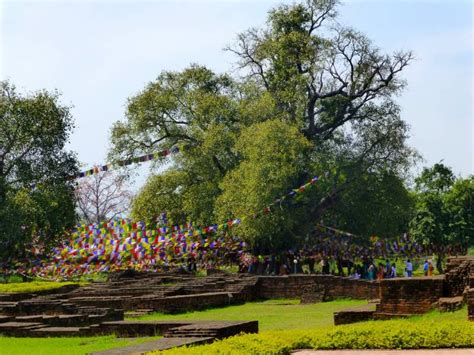 Stupas and other remains along the Pilgrimage Route