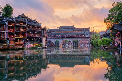 Complete Guide to Fenghuang Ancient Town in China