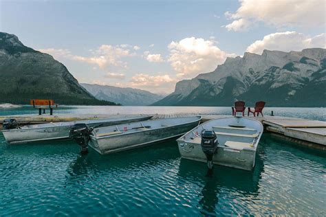 Lake Minnewanka Boat Rentals: Motor Boats & Kayak Rentals