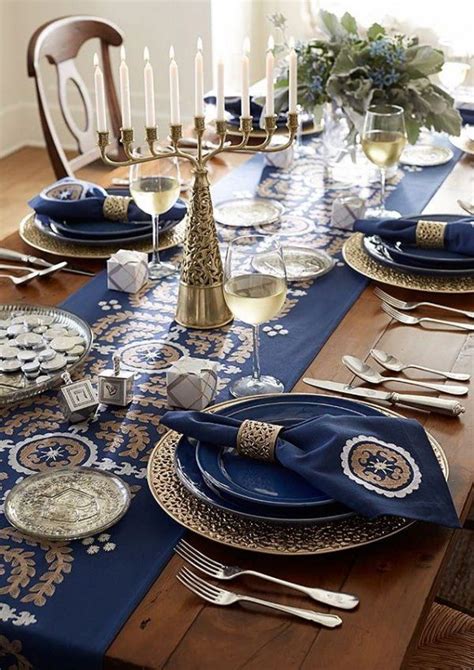 Use a Table Runner Hanukkah Dinner, Chanukah Party, Hanukkah ...