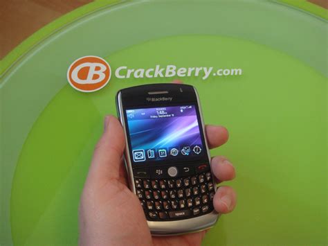 BlackBerry 8900 gets pre-release hands-on review