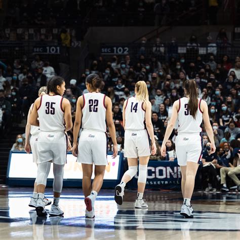 2021-22 UConn WBB Photography on Behance